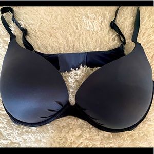 36DD Fabulous by Victoria’s Secret Plunge Bra